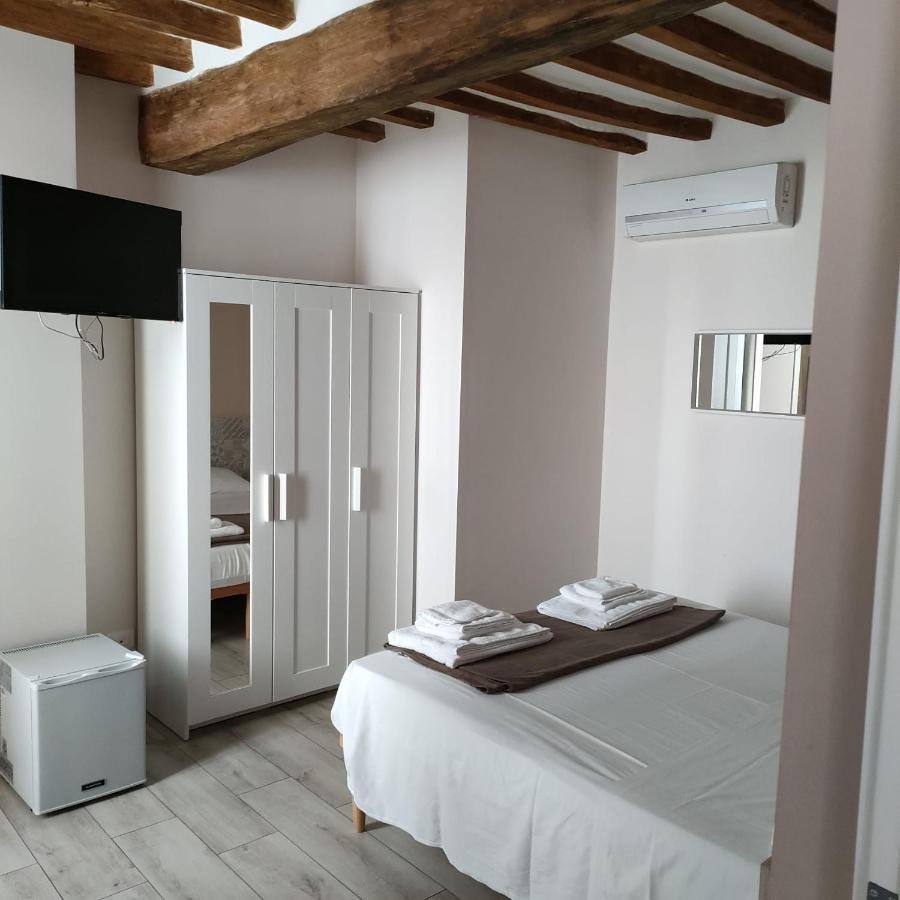Residenza Borgo Guazzo Hotell Parma Exteriör bild